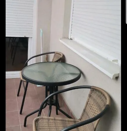 Casa *